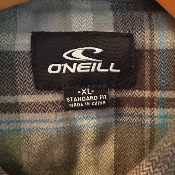 Oneil Men's Plaid Button-Up Flannel - Picture 3 of 5